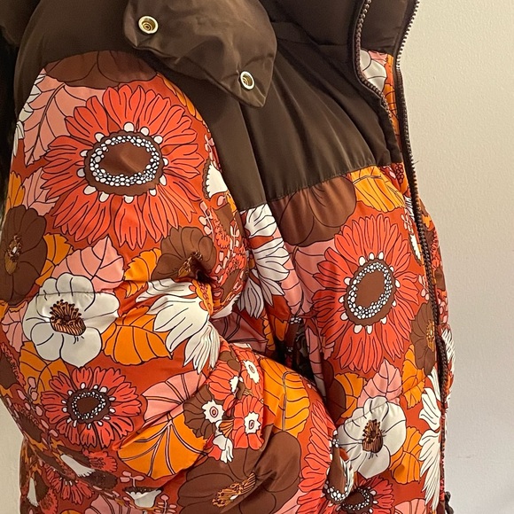 Beautiful Zara puffer jacket size medium. - Picture 5 of 8